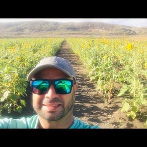 Meet your Posher, Eggie